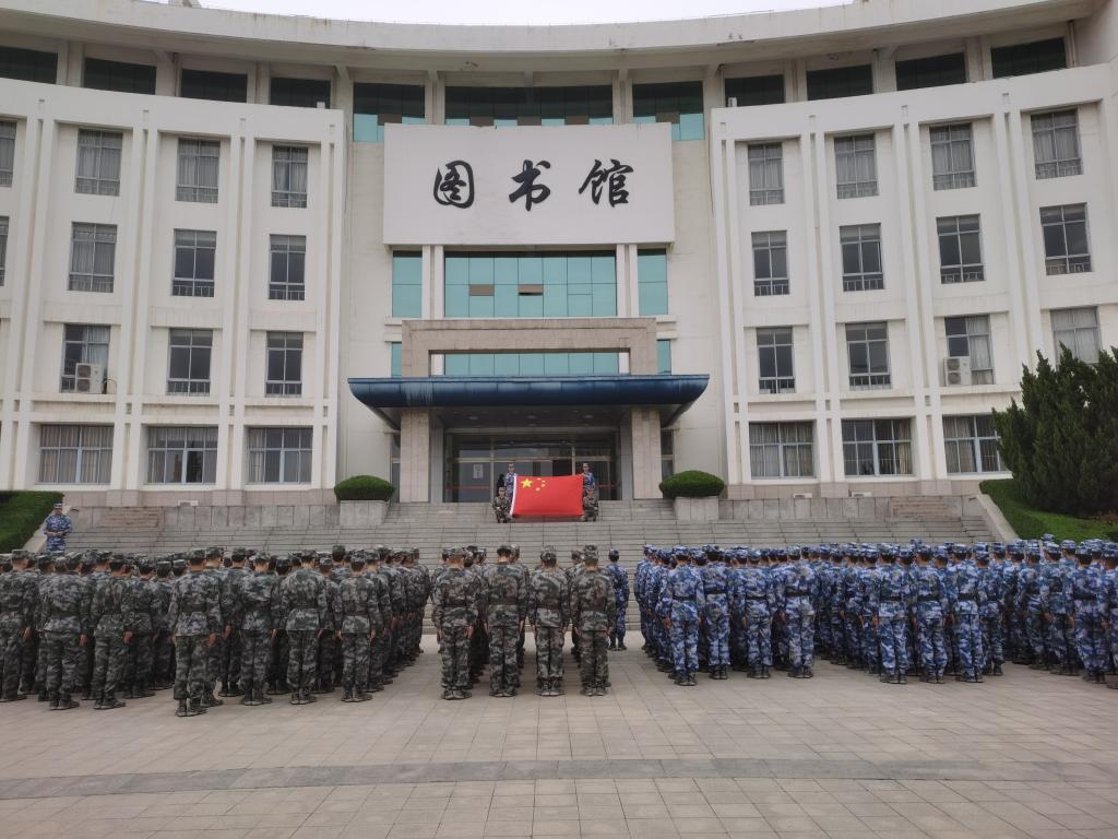 武昌职业学院1600多名士官生即将奔赴军营_武汉_新闻中心_长江网_cjn.cn